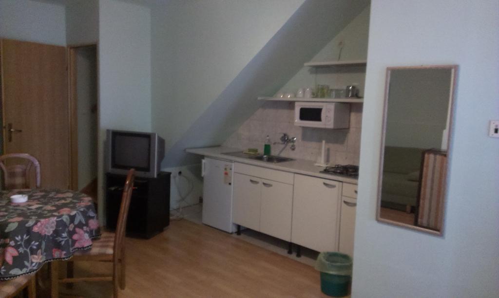 Apartments & Rooms Korzo Slavonski Brod Room photo
