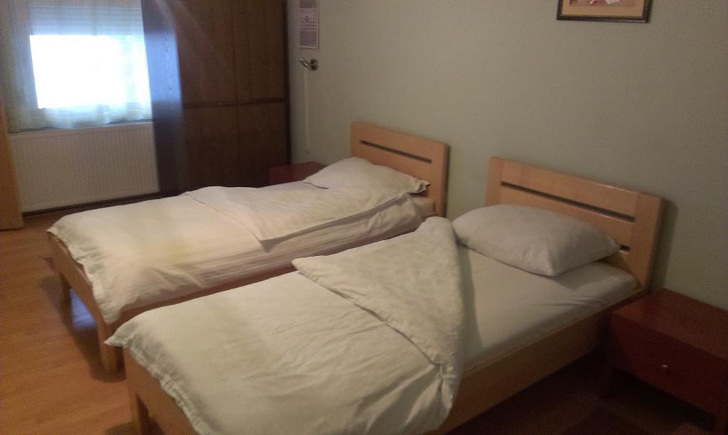 Apartments & Rooms Korzo Slavonski Brod Room photo
