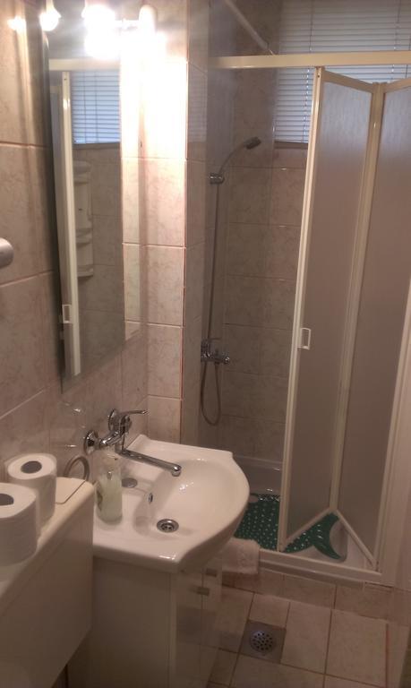 Apartments & Rooms Korzo Slavonski Brod Room photo