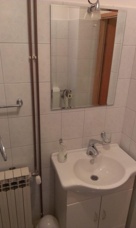 Apartments & Rooms Korzo Slavonski Brod Room photo