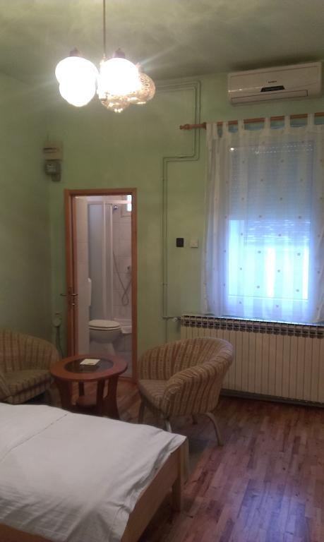 Apartments & Rooms Korzo Slavonski Brod Room photo